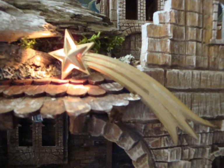 LED-Kometstern aus Holz mit warmer Beleuchtung für Weihnachtskrippe