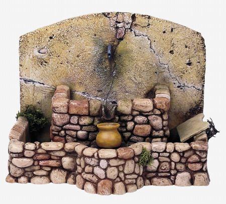 Krippenbrunnen mit Pumpe