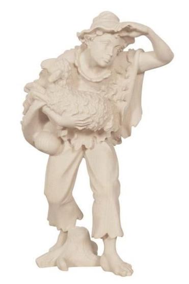 Junge mit Schaf im Arm der Kostner Krippe in Natur